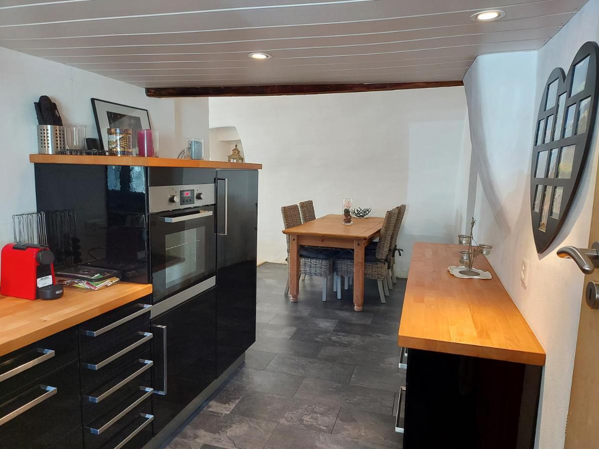 Appartement vouté en Gruyère dans l'Intyamon Enney Esterno foto