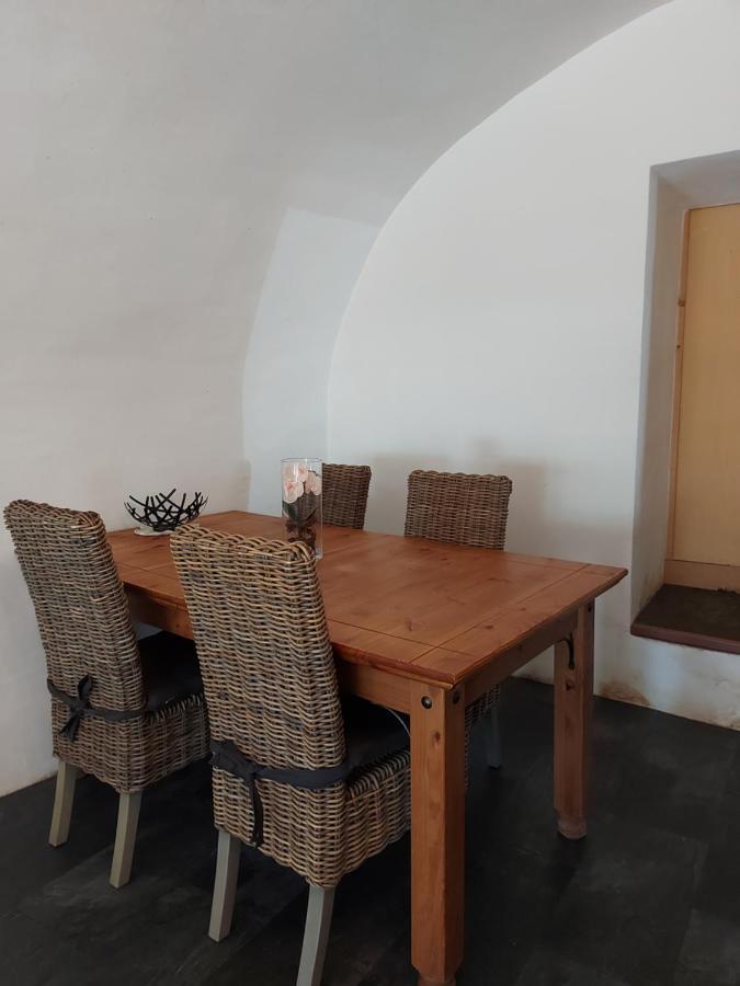Appartement vouté en Gruyère dans l'Intyamon Enney Esterno foto